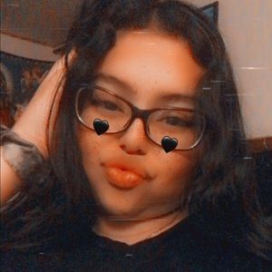 Welcome to my closet! 👑🦋🌹🌈